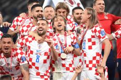 开云体育入口-包含捷克再度击败斯洛文尼亚,欧洲杯预选赛一路高歌!的词条