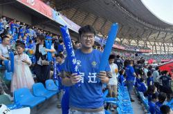 开云体育在线-硝烟弥漫的赛场，各路球队齐聚一堂的简单介绍