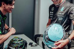 开云体育app-包含红牛车队险胜迈凯伦，周冠宇惊艳四座的词条