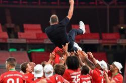 开云平台-土耳其逆转勒沃库森，莱万统治全场