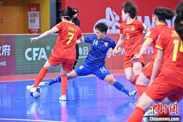亚洲女子足球比赛中,中国队表现出色 亚洲女子足球比赛中,中国队表现出色