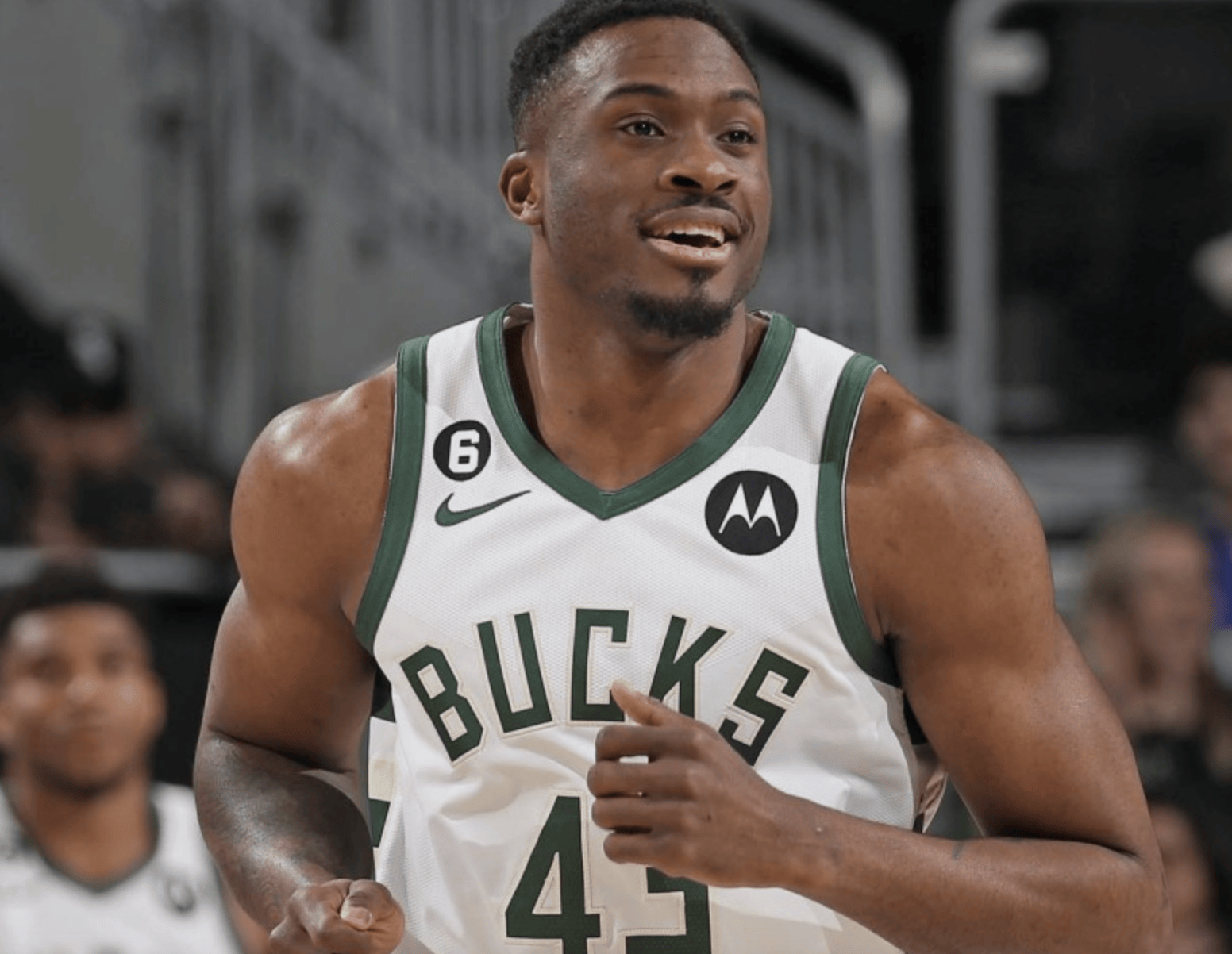 关于魔术鏖战热火，字母哥刷新纪录的信息