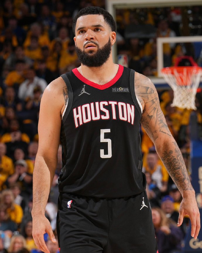 雷霆绝杀掘金,范弗利特扛起全队 雷霆绝杀掘金,范弗利特扛起全队