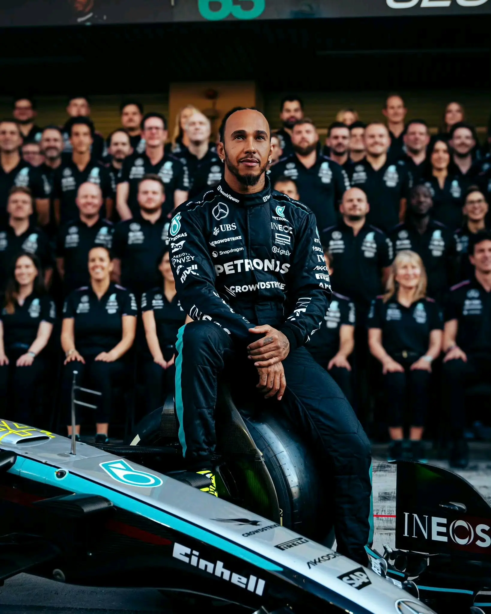 哈斯车队力克阿斯顿马丁，汉密尔顿扛起全队